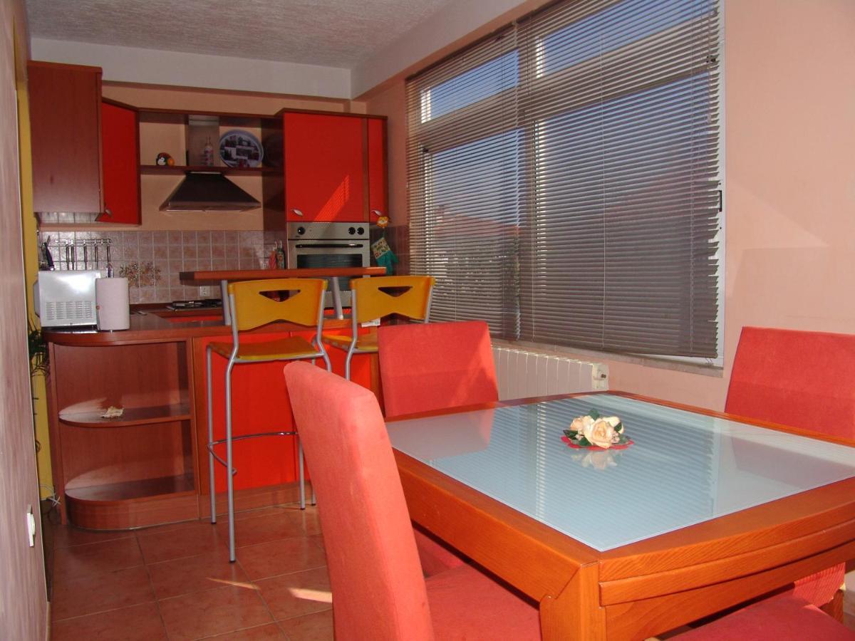 Apartments Bozica Krk Town Exterior foto